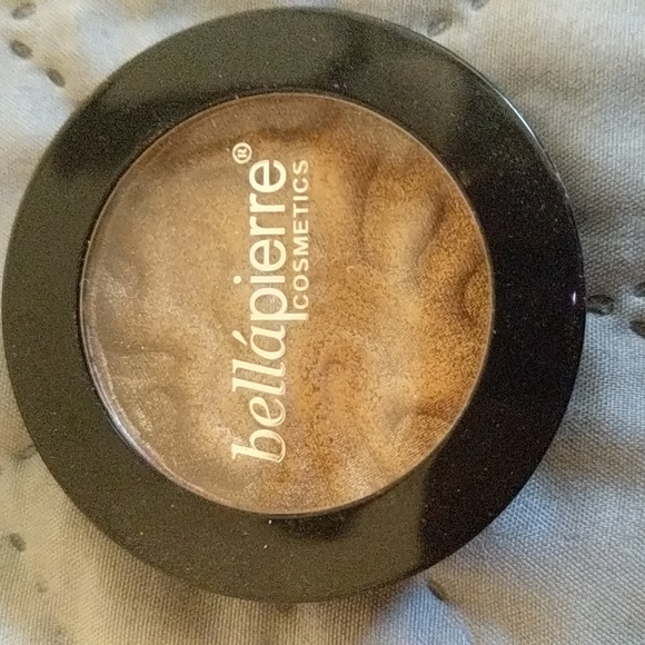 NWT Eyeshadow - Picture 1 of 2